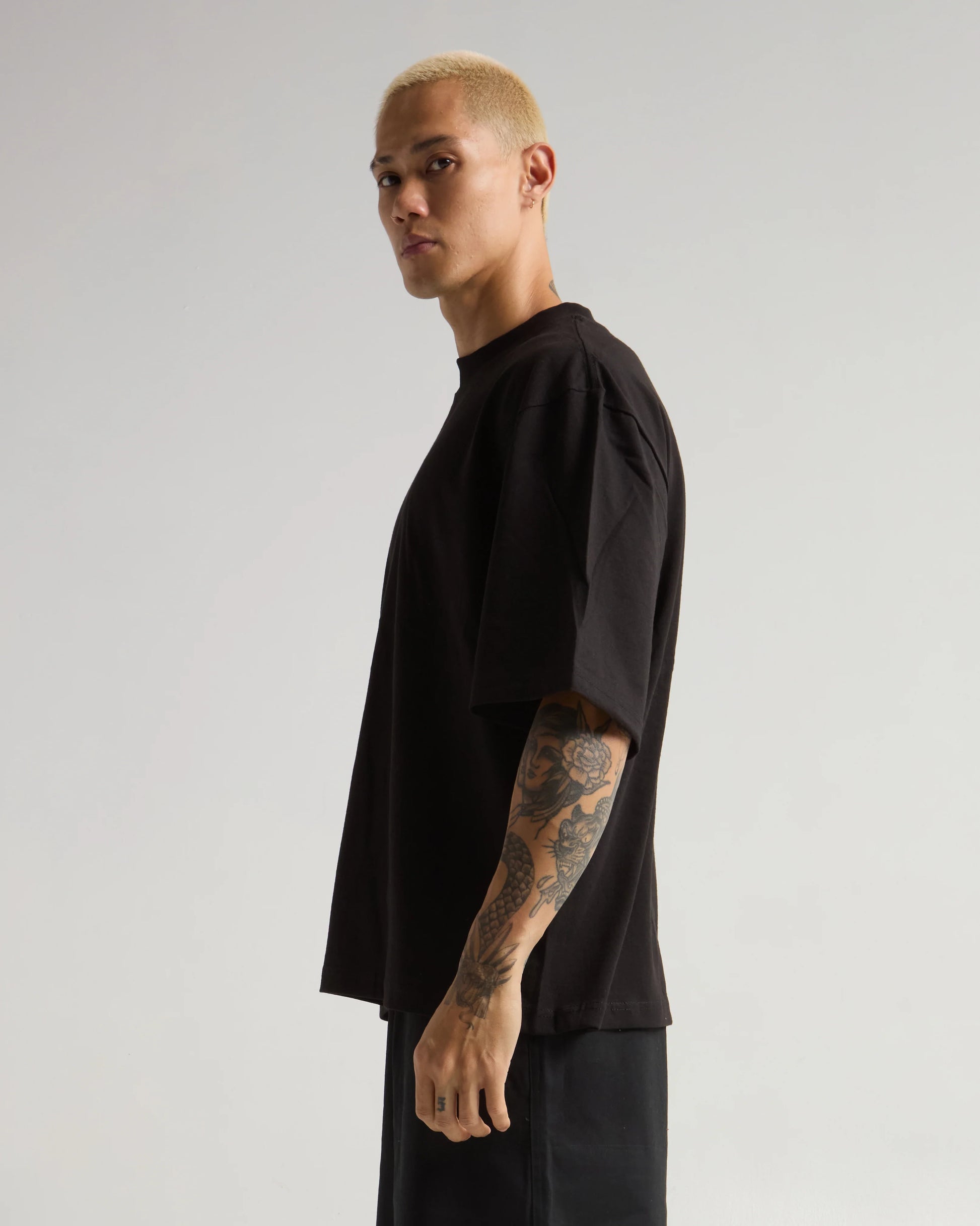 SHAKA WEAR MAX HEAVY WEIGHT OVERSIZED TEE